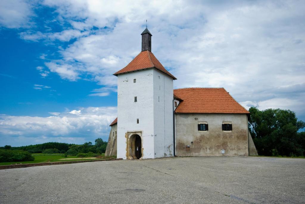 Hotel Picok Ðurđevac Exterior foto